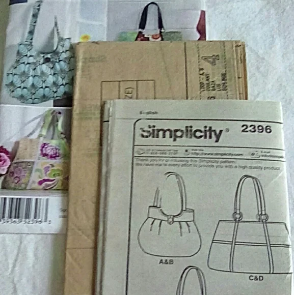 Simplicity 2396 Tote bags in 2 styles with 2 variations - Picture 3 of 4